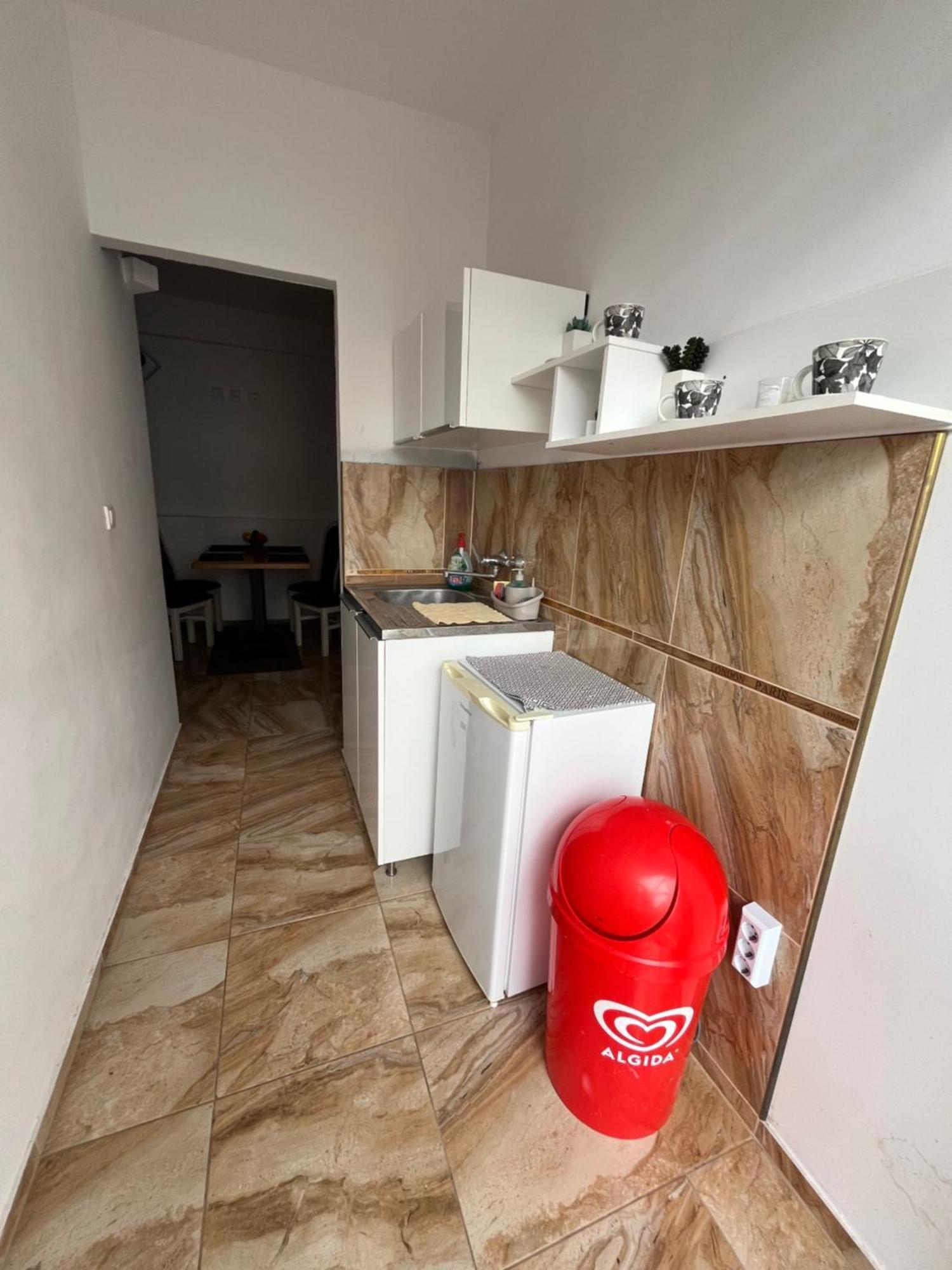 8 -As Apartman Balatonfenyves Exterior foto